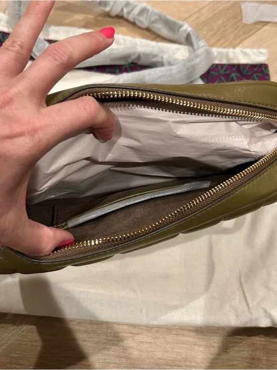 Brand New! Tory Burch Kira Camera Bag in toasted sesame - Picture 8 of 9